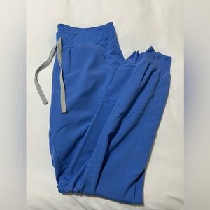 Figs ceil medium tall Zamora style pants